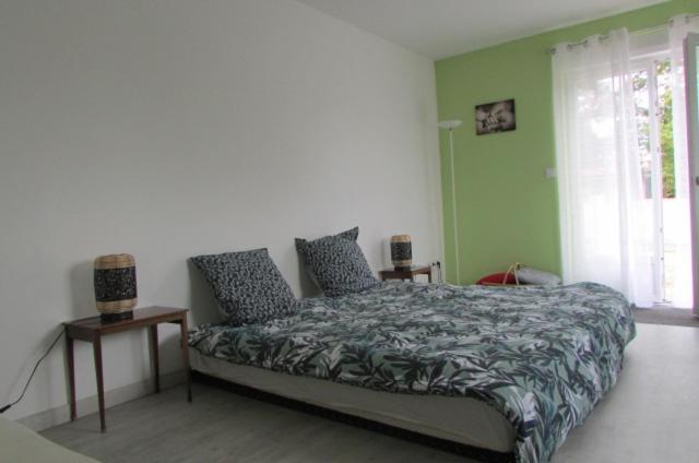 Chambre 20M2 Avec Salle De Bain Privee Dans Maison En Bois 라보르 외부 사진